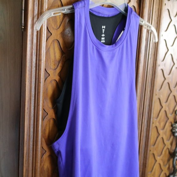 SOLD Under Armour Heat Gear 2-in-1 Muscle Tank Style #1298832 - Picture 6 of 15